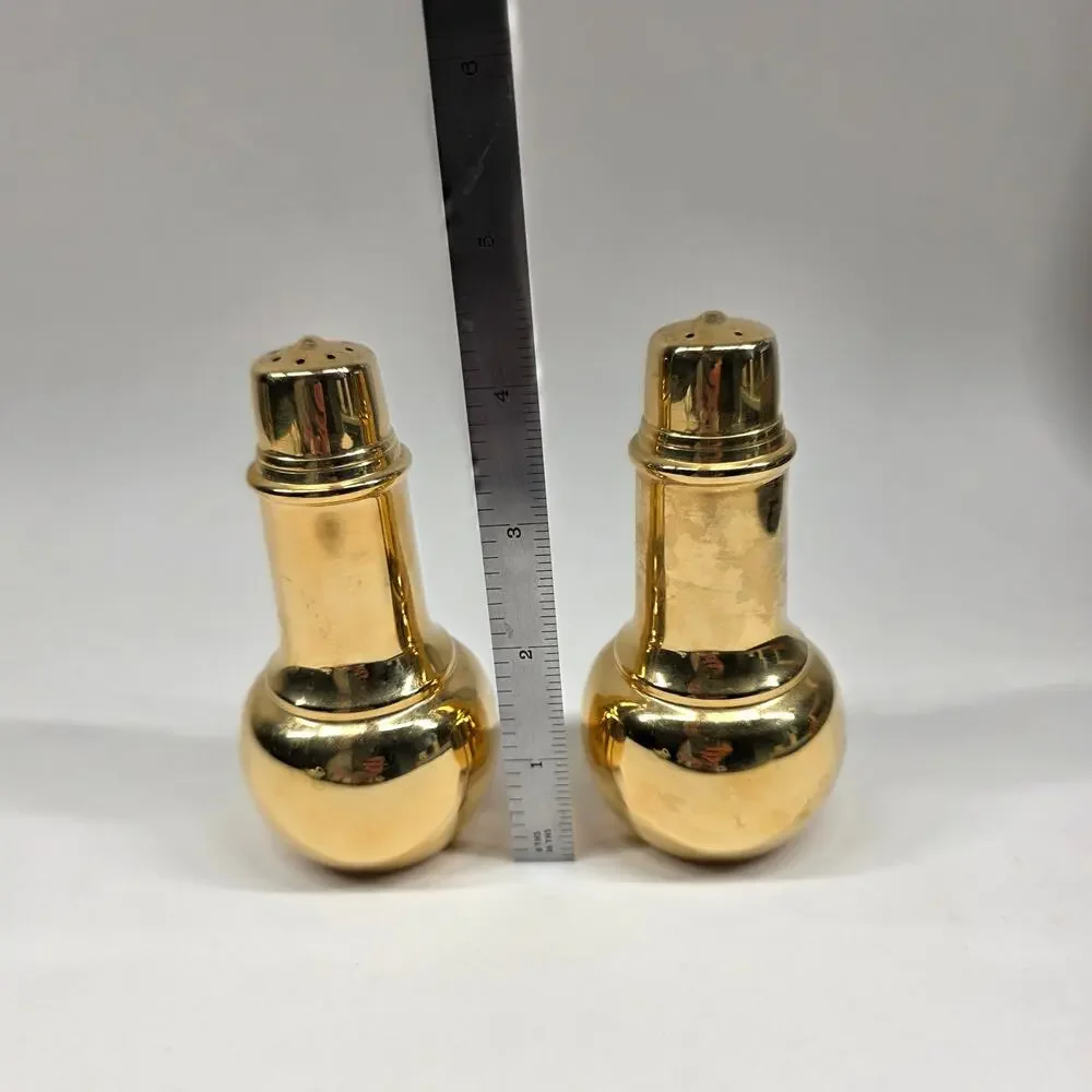 Unknown vintage gold